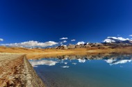 西藏拉昂错湖风景图片_8张