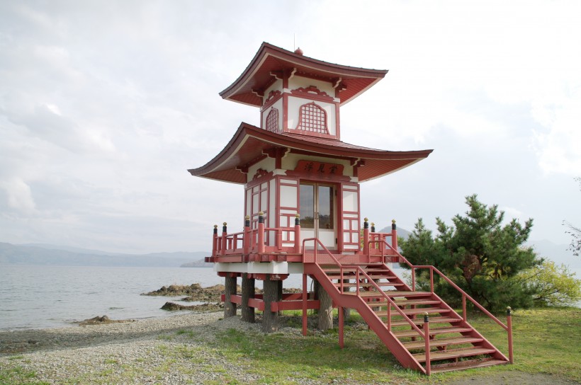 点击大图看下一张：日本北海道洞爷湖的图片