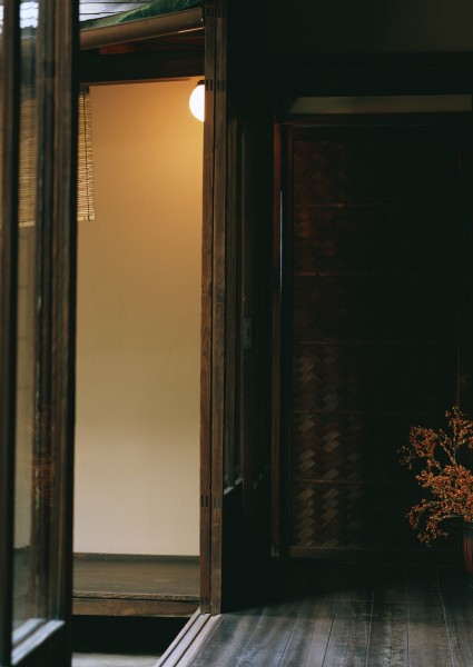 点击大图看下一张:日式惬意风情静物图片