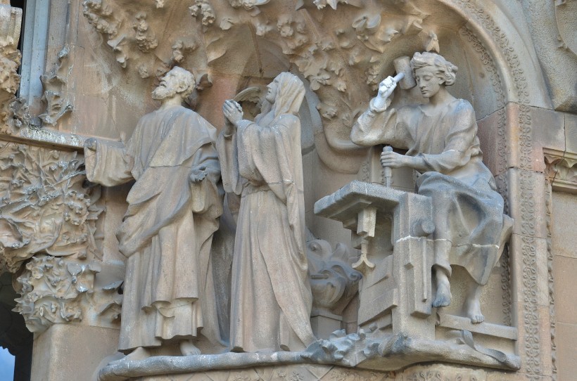 点击大图看下一张：西班牙巴塞罗那圣家族大教堂图片
