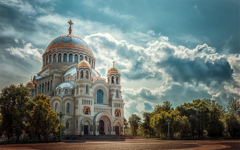 点击大图看下一张：圣彼得堡城市美景图片