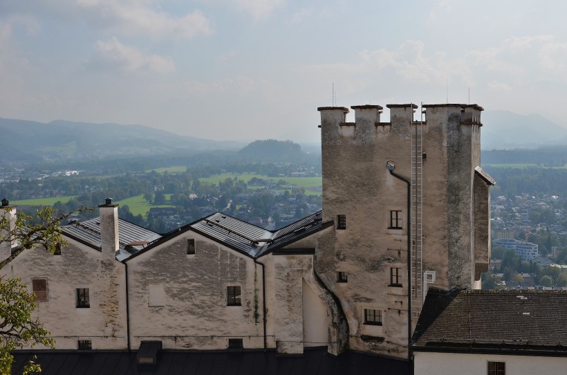 点击大图看下一张：奥地利萨尔茨堡城堡风景图片