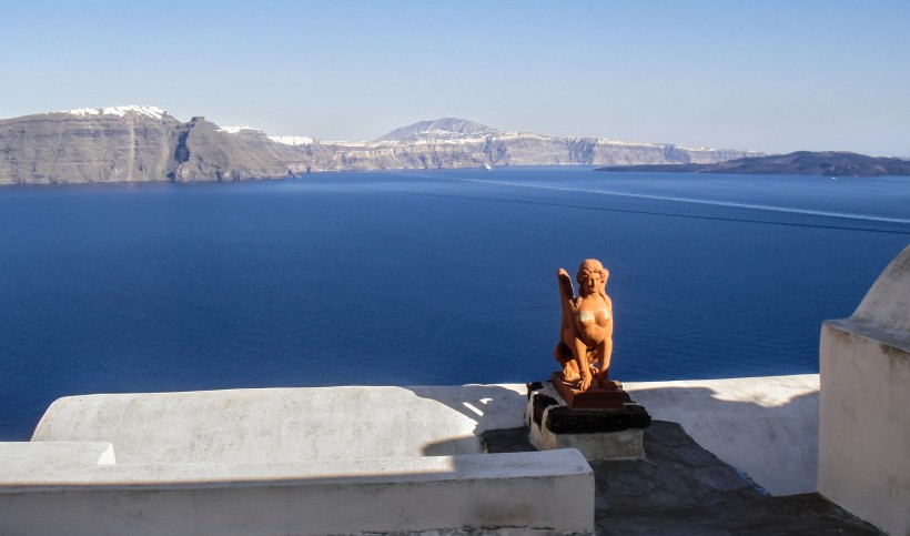 点击大图看下一张：希腊圣托里尼岛风景图片