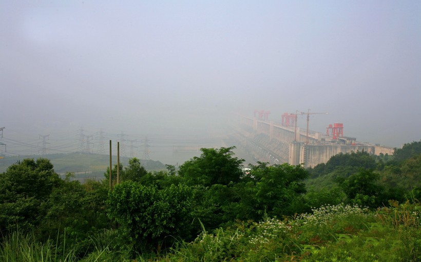 点击大图看下一张：湖北三峡大坝风景图片