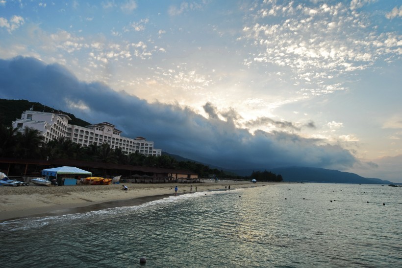 点击大图看下一张：海南三亚风景图片