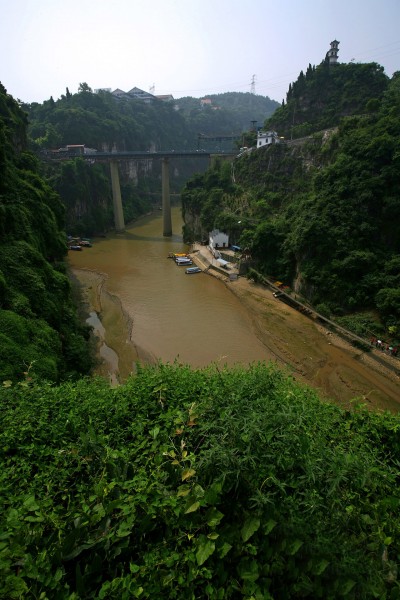 点击大图看下一张：湖北宜昌三游洞风景图片