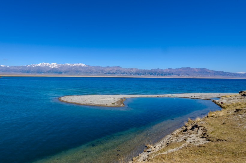 点击大图看下一张：新疆美丽的仙境赛里木湖风景图片