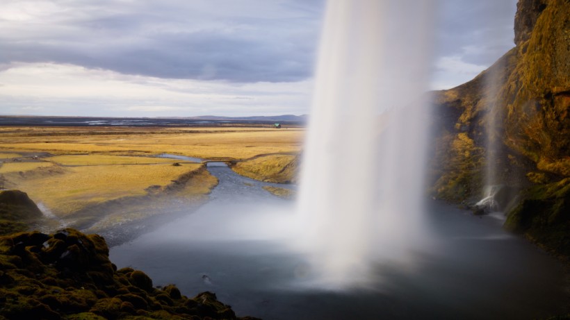 点击大图看下一张：冰岛共和国塞里雅兰瀑布图片