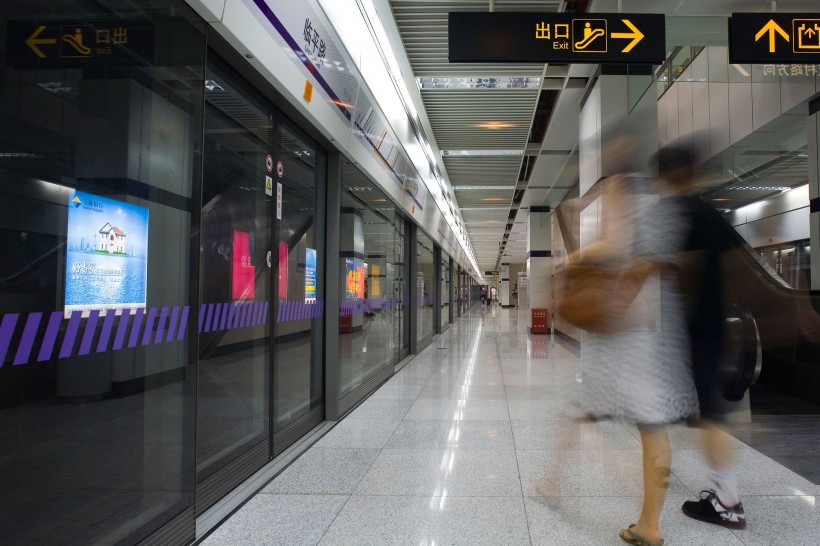 点击大图看下一张:上海道路交通图片