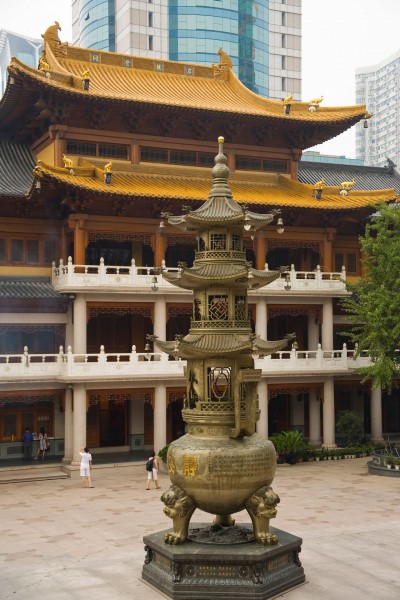 点击大图看下一张：上海静安寺图片