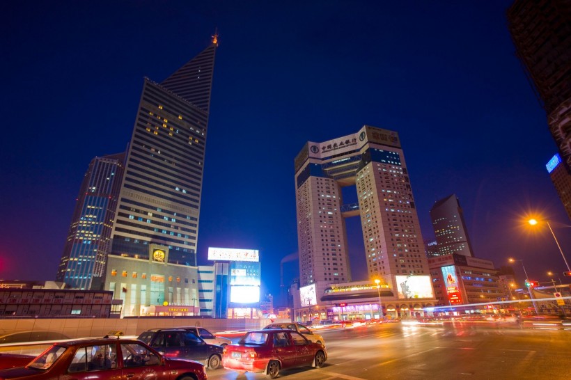点击大图看下一张：上海凯旋门大厦图片
