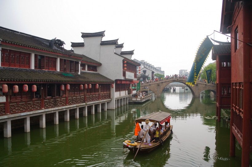 点击大图看下一张：上海七宝镇图片