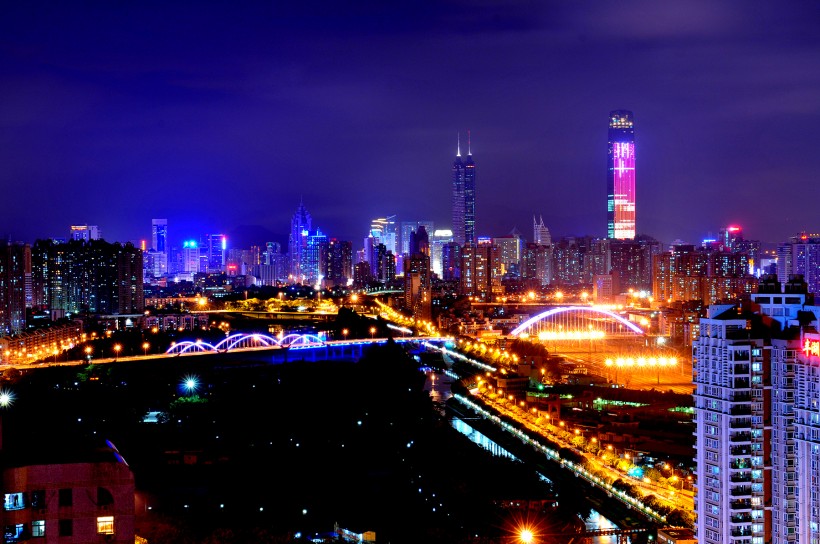 点击大图看下一张：广东深圳夜景图片