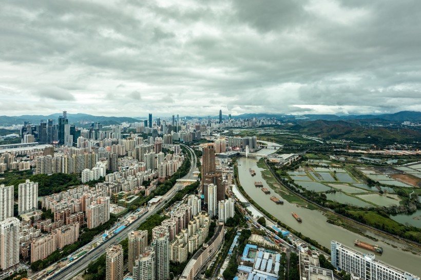 点击大图看下一张：广东深圳城市建筑风景图片