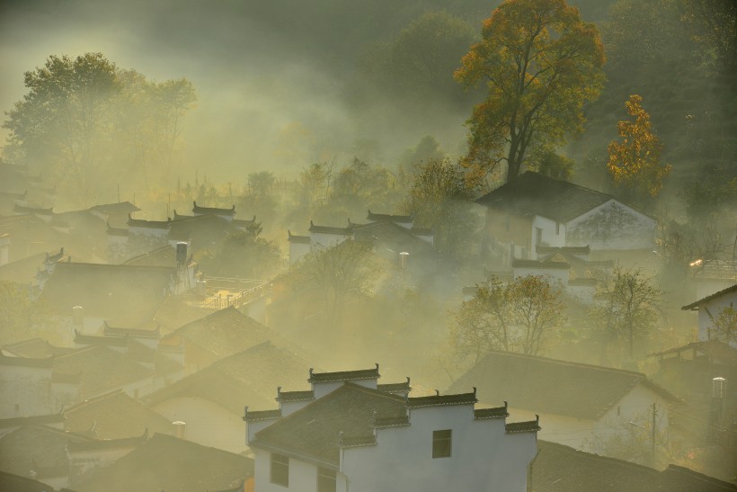 点击大图看下一张：石城迷雾风景图片