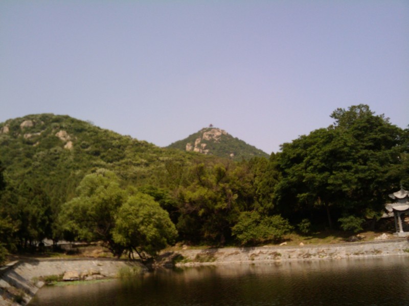 点击大图看下一张：北京怀柔石门山风景图片