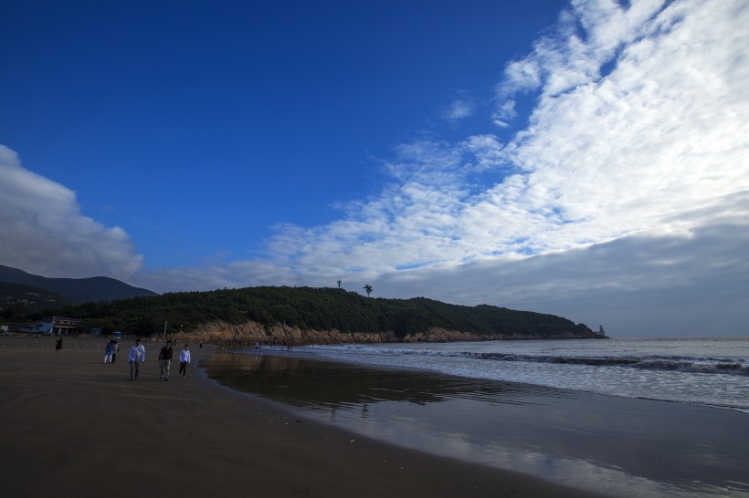 点击大图看下一张：浙江宁波松兰山海滨风景图片