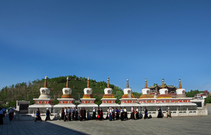 点击大图看下一张：青海西宁塔尔寺风景图片