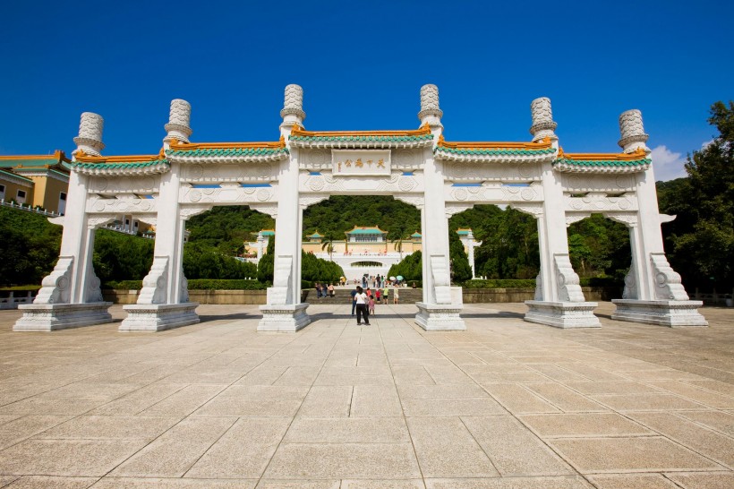 点击大图看下一张：台湾台北故宫博物院图片