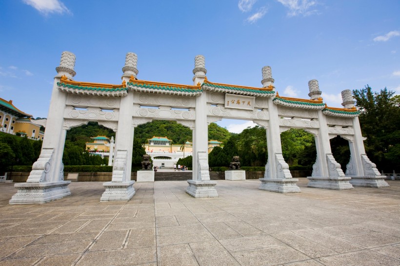 点击大图看下一张：台北故宫博物院图片