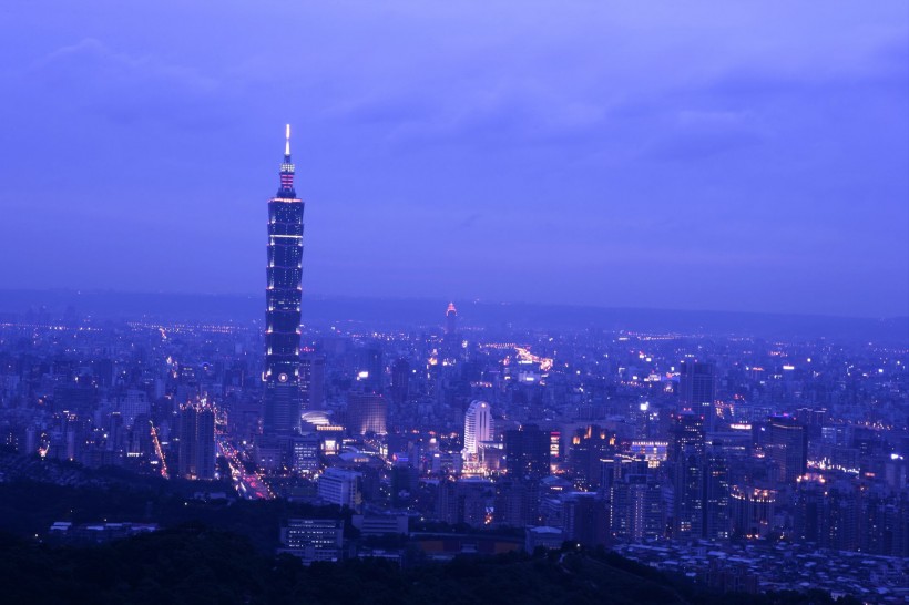 点击大图看下一张：台湾台北夜景图片