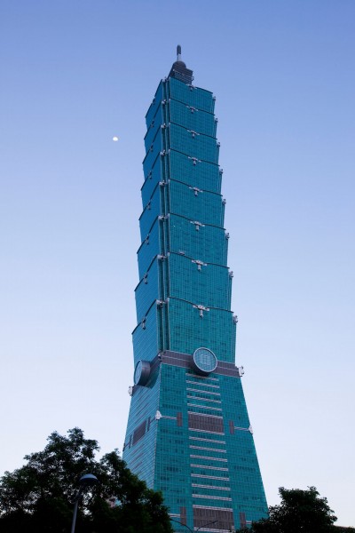 点击大图看下一张：台湾台北101大楼图片