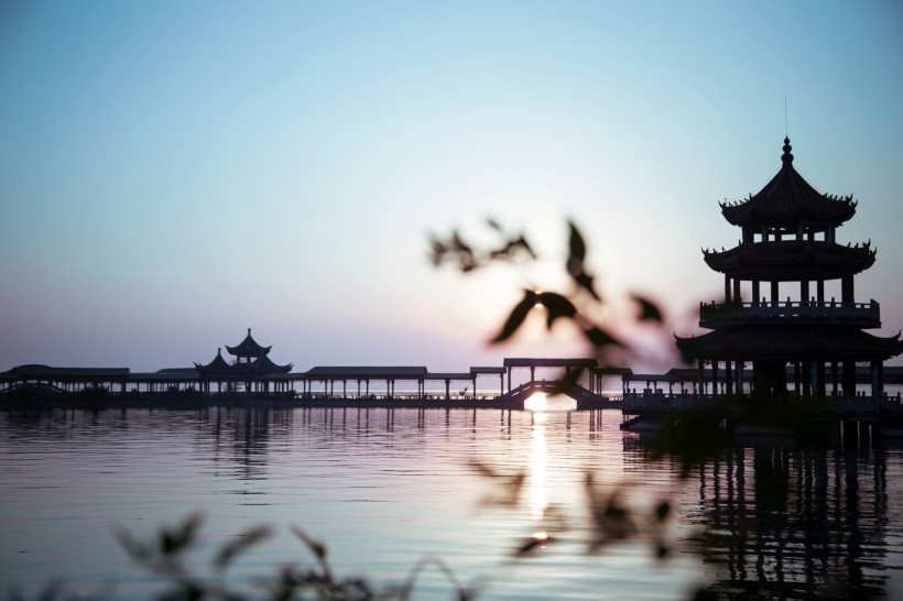 点击大图看下一张：江苏无锡太湖唯美风景图片