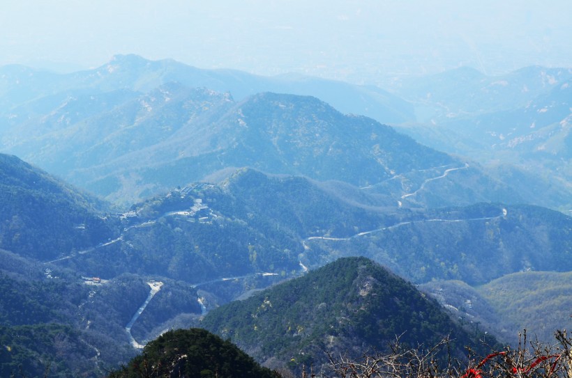 点击大图看下一张：山东泰山风景图片