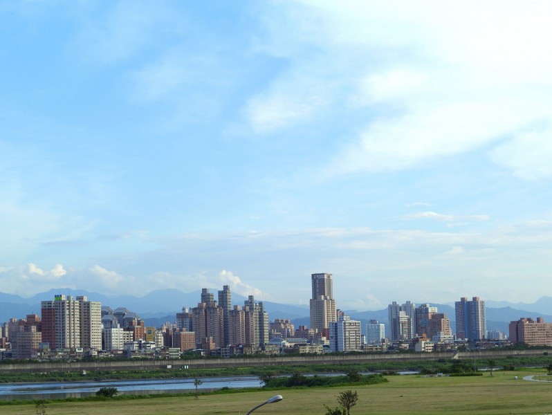 点击大图看下一张：台湾风景名胜图片