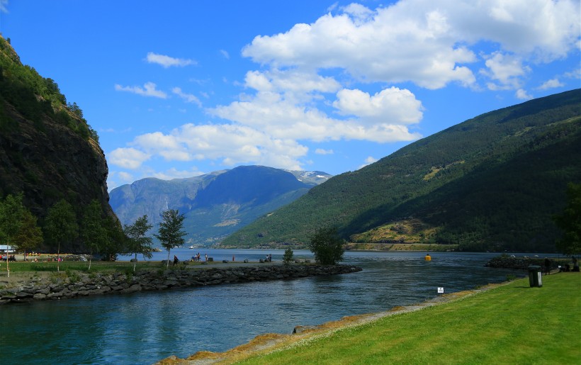 点击大图看下一张：挪威风景图片