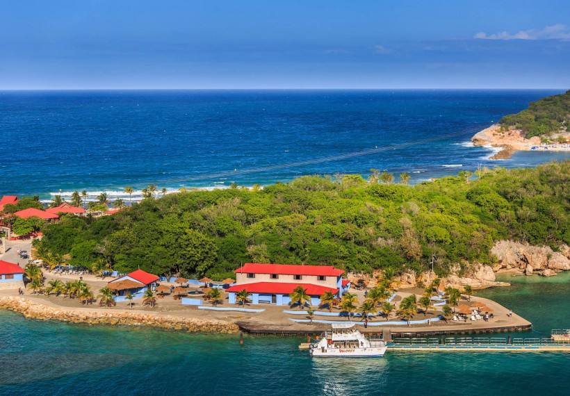 点击大图看下一张：加勒比海岛国海地风景图片