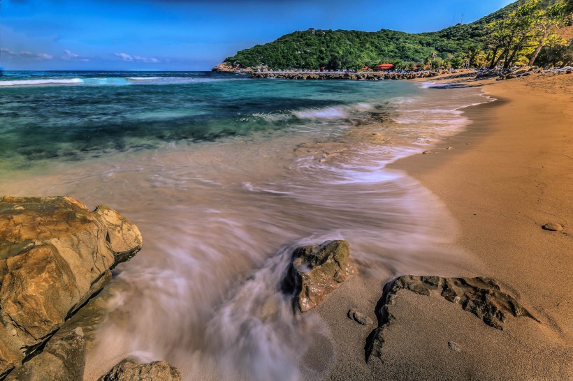 点击大图看下一张：加勒比海岛国海地风景图片
