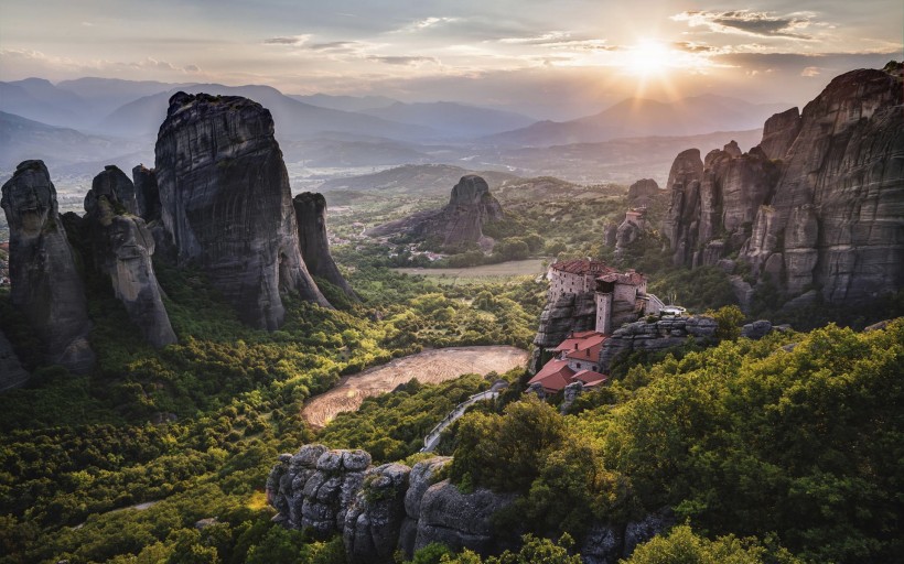 点击大图看下一张：希腊自然风景图片