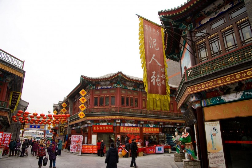 点击大图看下一张：天津古玩街图片