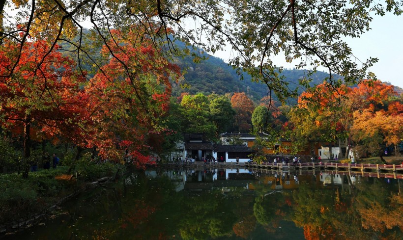 点击大图看下一张：江苏苏州天平山风景图片