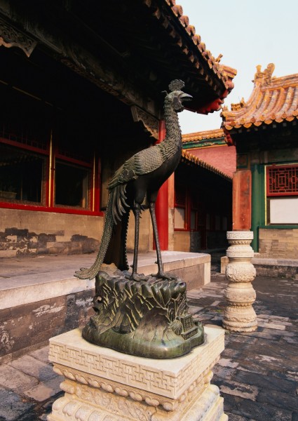 点击大图看下一张:体和殿前铜凤