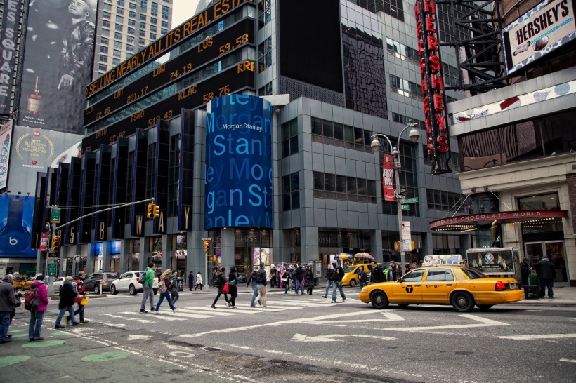 点击大图看下一张：美国纽约时代广场风景图片