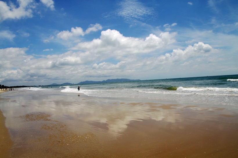 点击大图看下一张：越南头顿海边风景图片