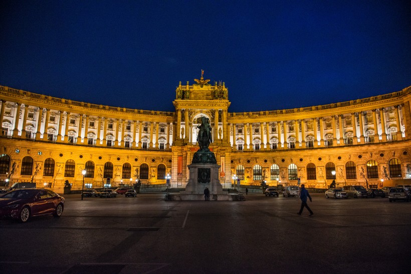 点击大图看下一张：奥地利首都维也纳风景图片