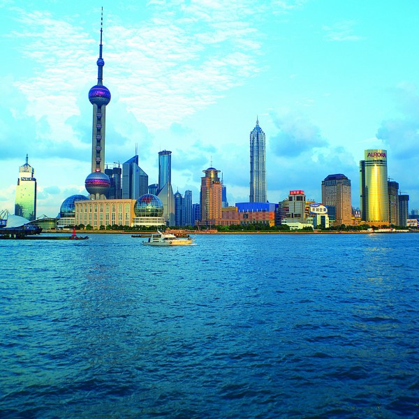 点击大图看下一张：上海外滩风光图片