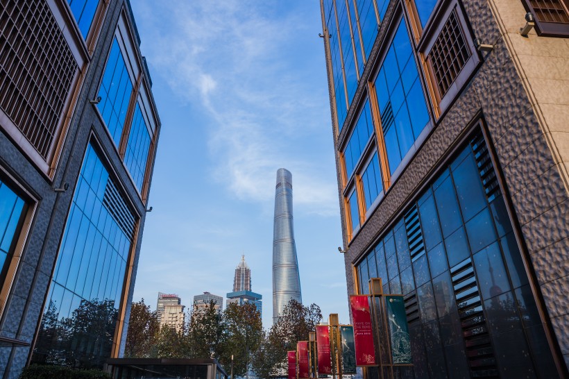 点击大图看下一张：上海外滩金融中心建筑风景图片