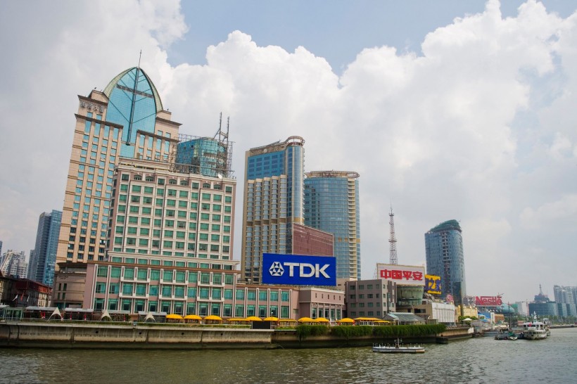 点击大图看下一张：上海外滩风光图片