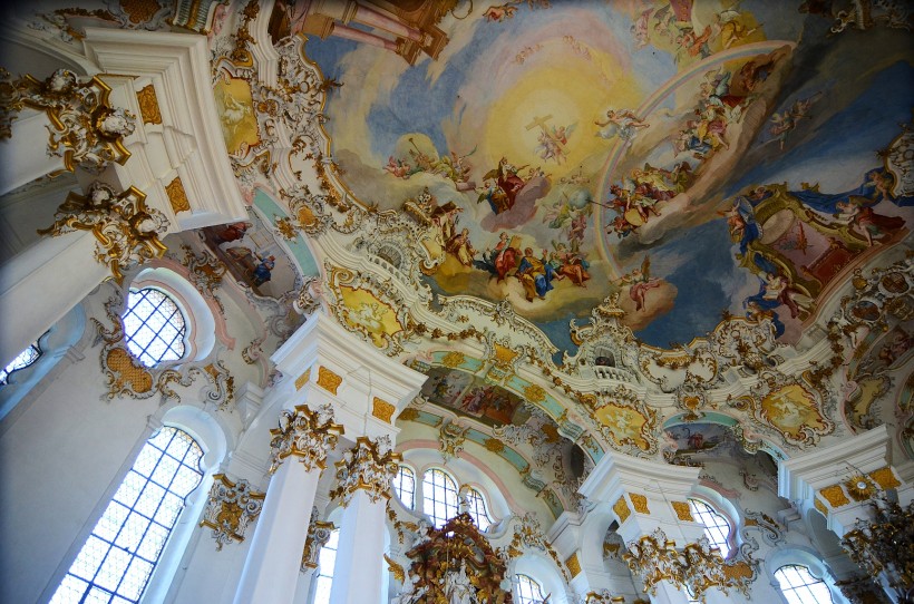 点击大图看下一张：德国维斯圣地教堂风景图片