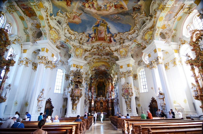 点击大图看下一张：德国维斯圣地教堂风景图片