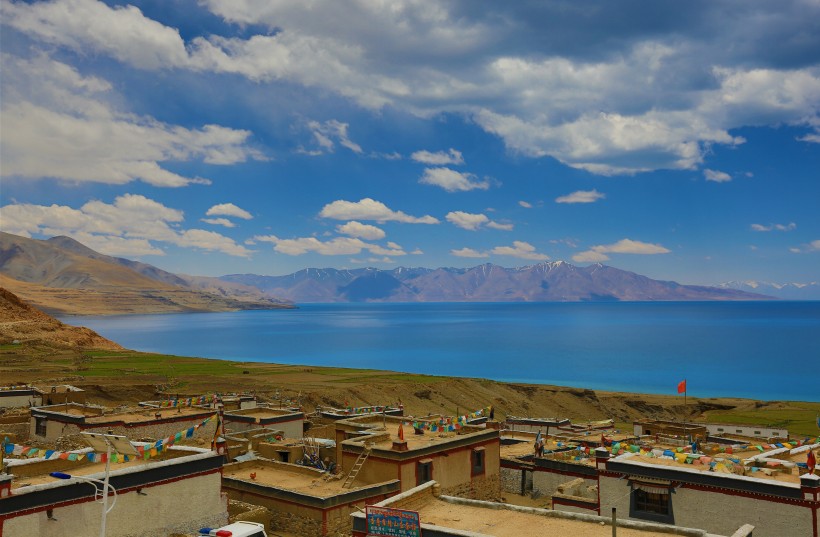 点击大图看下一张：西藏文布南村风景图片