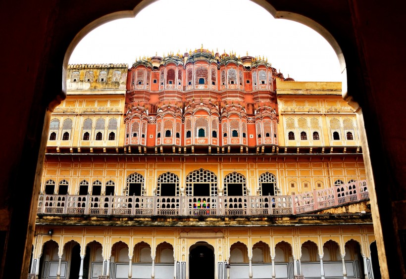 点击大图看下一张：印度风之宫殿风景图片