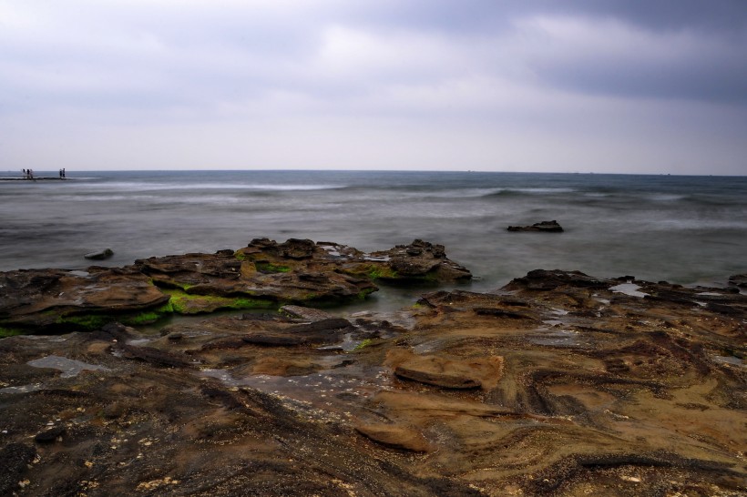 点击大图看下一张：广西涠洲岛五彩滩风景图片