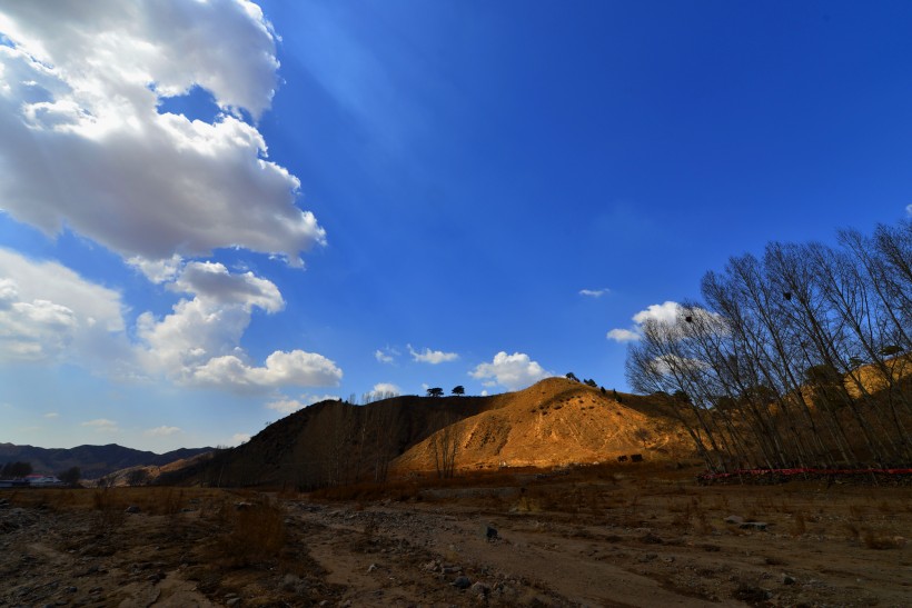 点击大图看下一张：内蒙古五当召风景图片