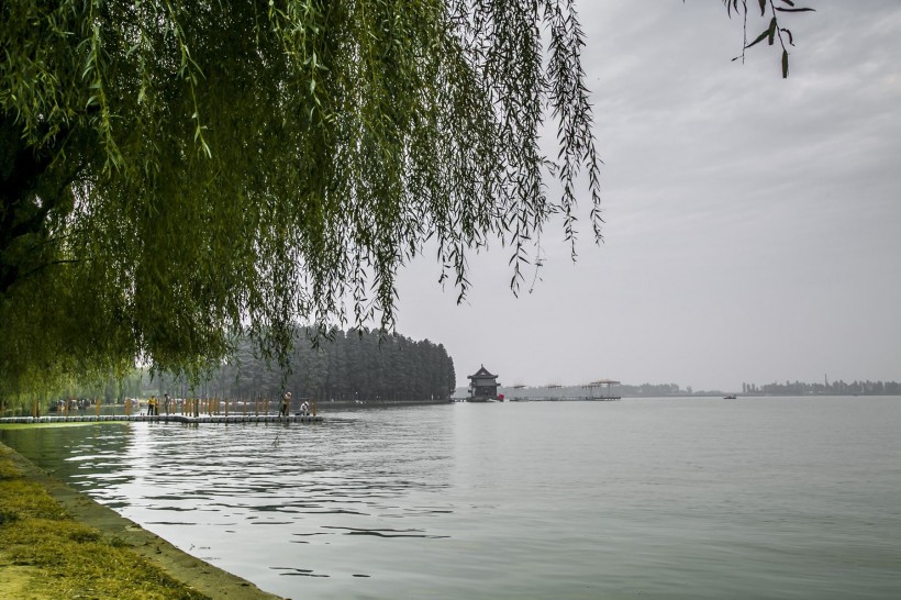 点击大图看下一张：湖北武汉风景图片