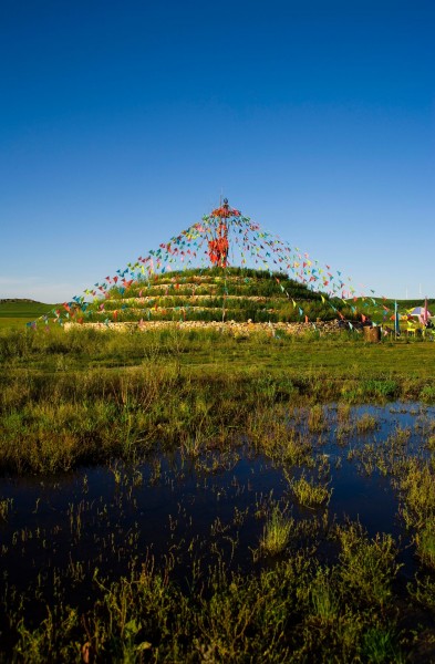 点击大图看下一张：乌兰木统的蒙古包图片